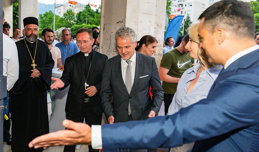 prvi gosti