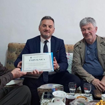 Zahvalanica i Kur’an  hadži Bajazitu Karadjuzoviću