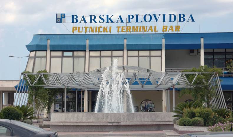 Dogovoreno sa pompom - raskinuto u tišini!